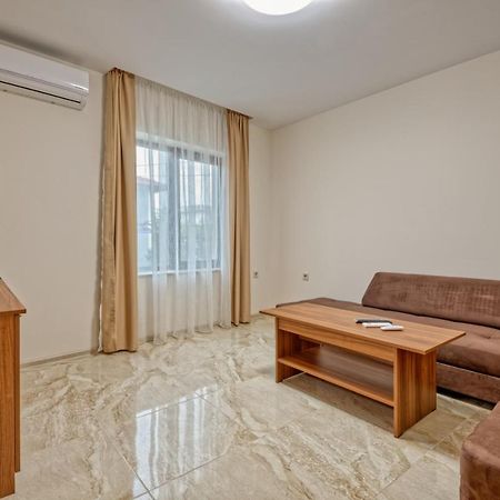 Къща За Гости Relax Hisarya Exterior foto